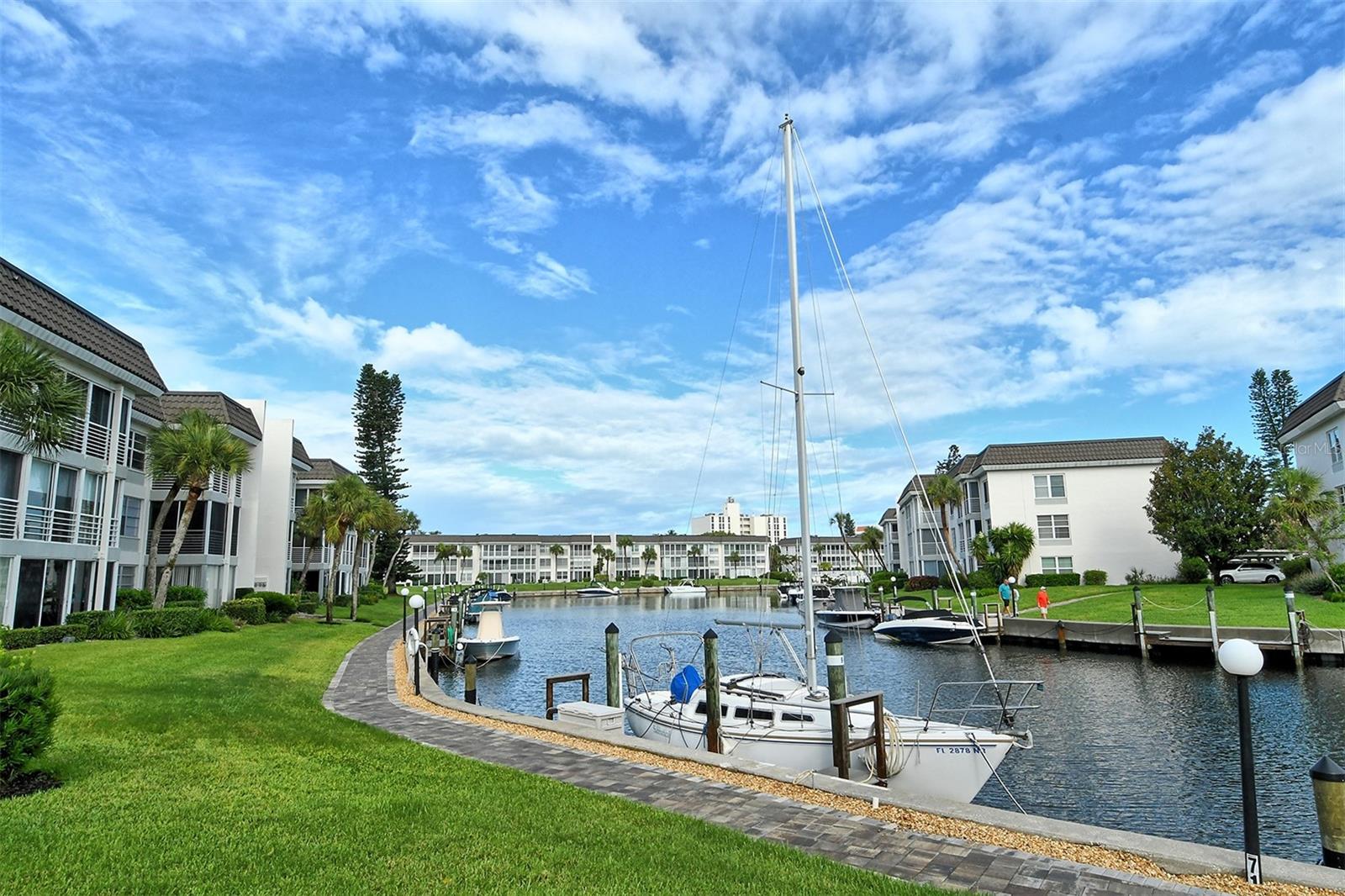 4350 CHATHAM DR #E307, LONGBOAT KEY, FL, 34228