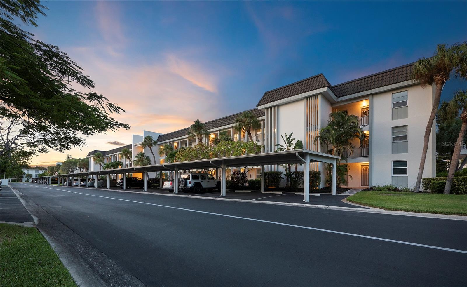 4350 CHATHAM DR #E307, LONGBOAT KEY, FL, 34228