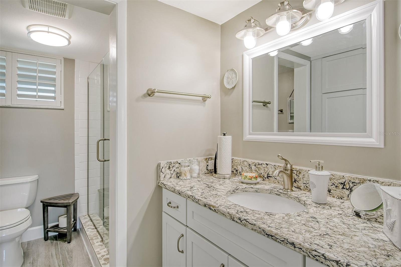 4350 CHATHAM DR #E307, LONGBOAT KEY, FL, 34228