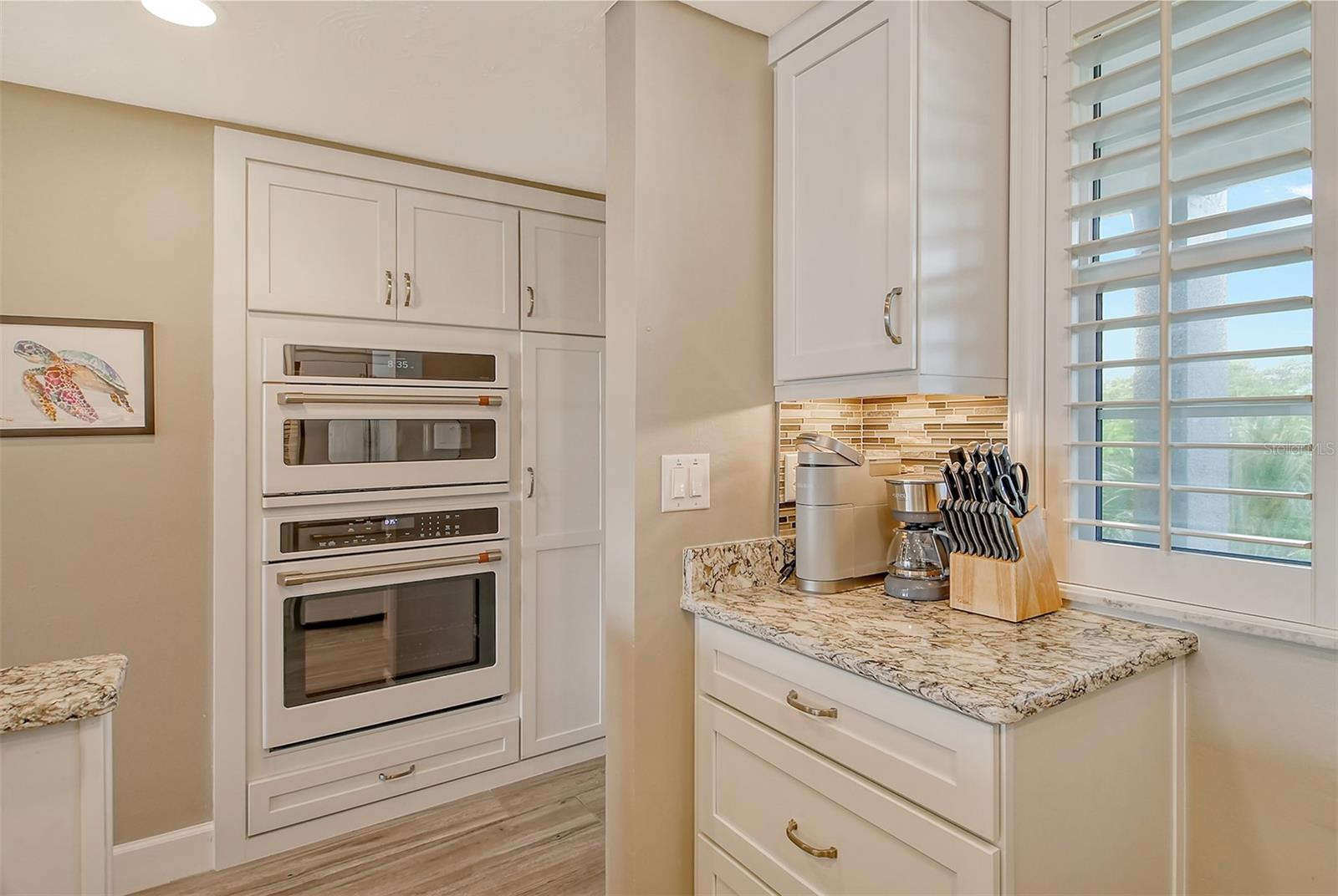 4350 CHATHAM DR #E307, LONGBOAT KEY, FL, 34228