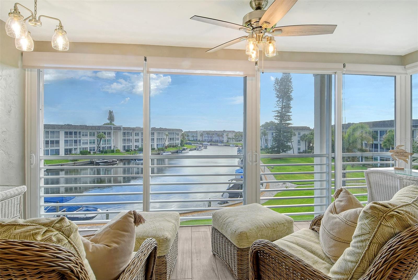 4350 CHATHAM DR #E307, LONGBOAT KEY, FL, 34228