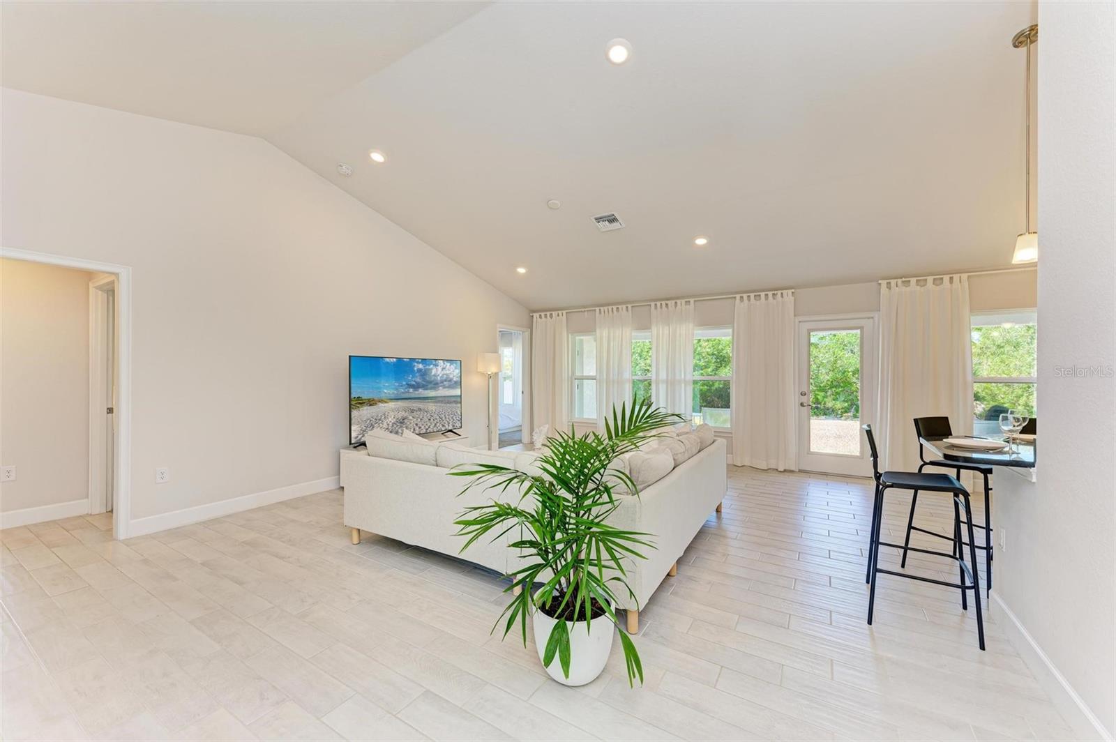 15329 ALDAMA CIR, PORT CHARLOTTE, FL, 33981