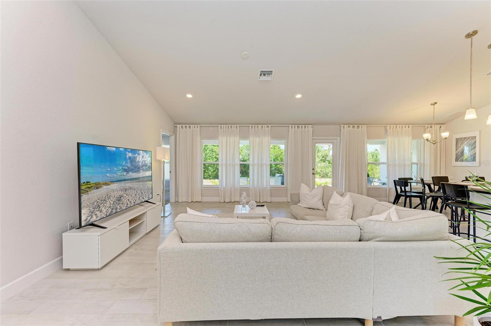 15329 ALDAMA CIR, PORT CHARLOTTE, FL, 33981