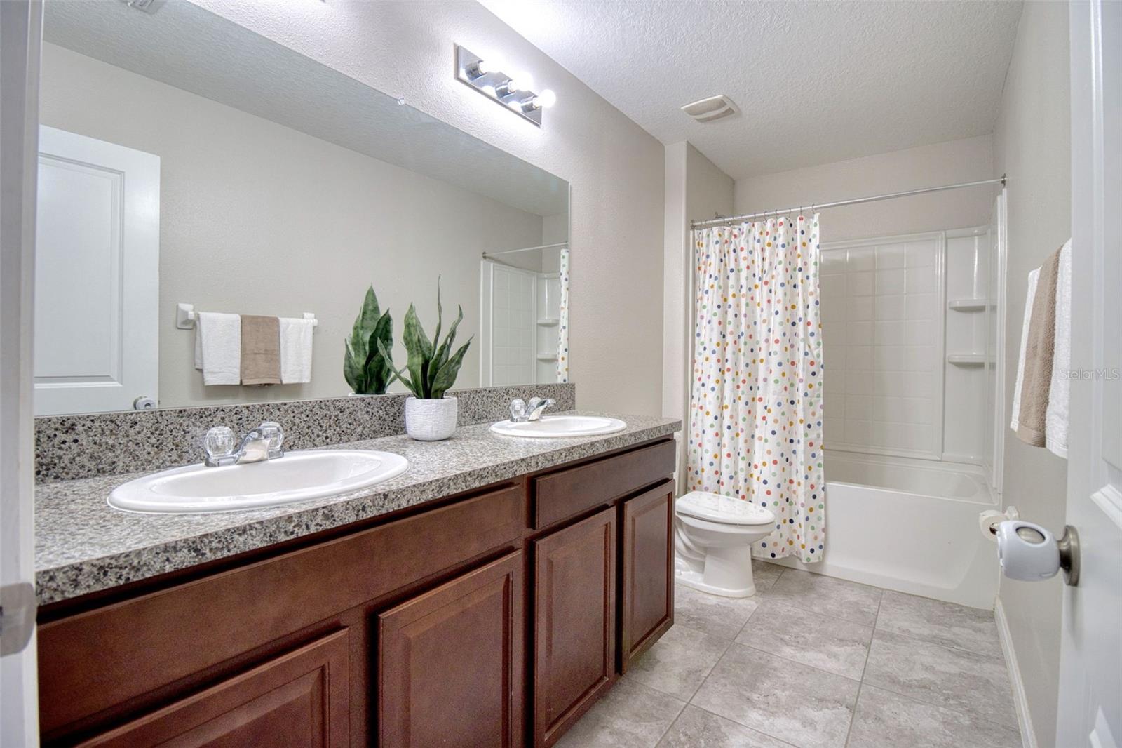 8600 SAVORY WALK DR, LAND O LAKES, FL, 34637