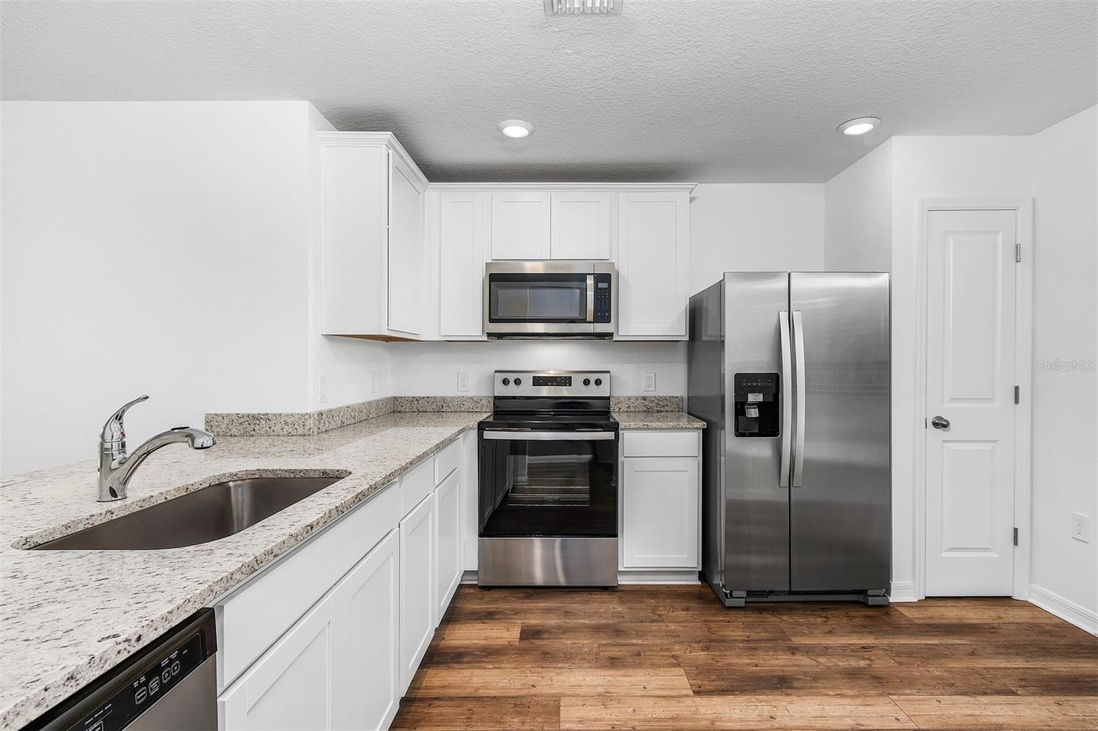 5438 HENRIETTA AVE, NORTH PORT, FL, 34291