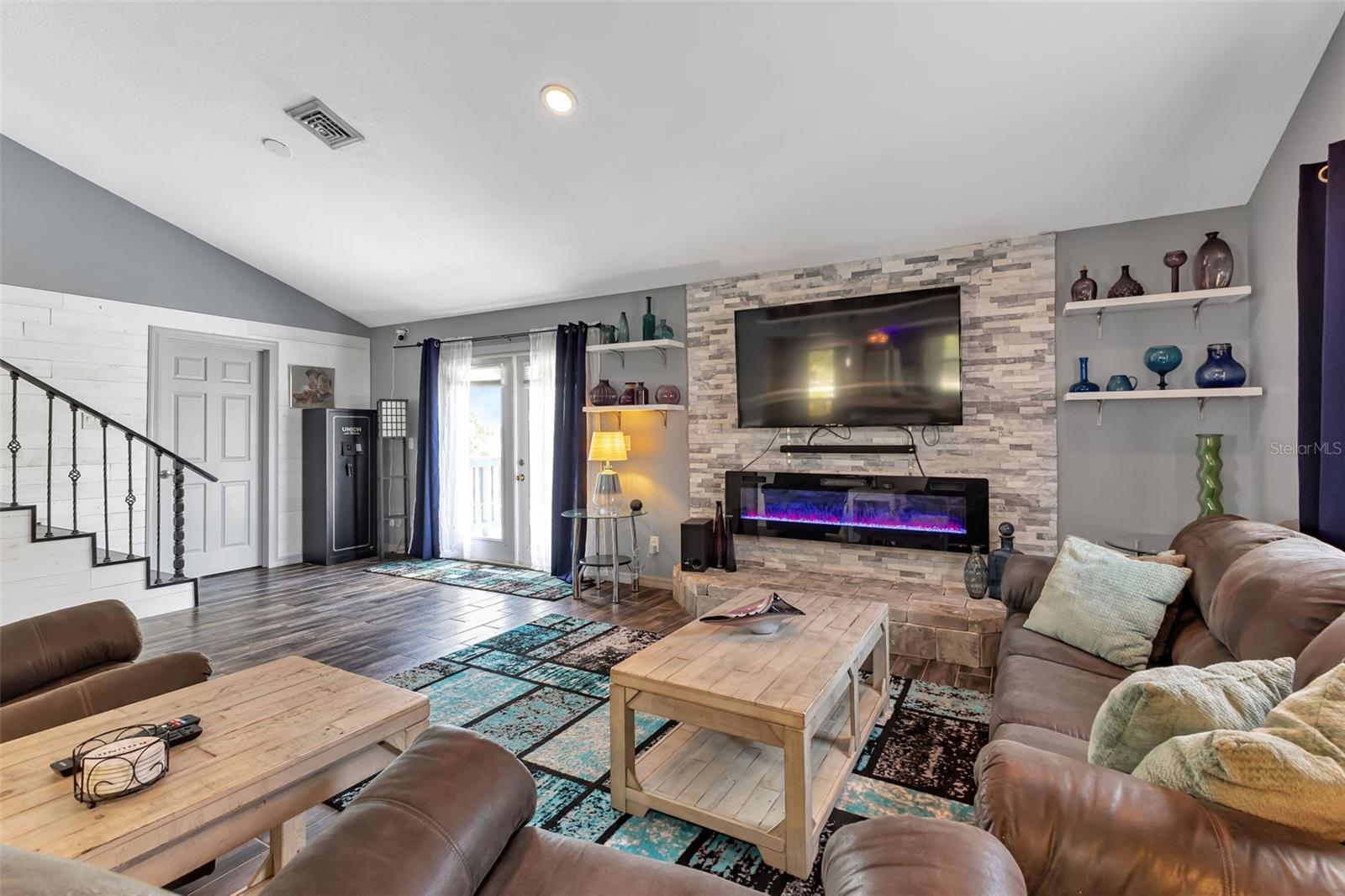 6421 GROVE BLVD, PUNTA GORDA, FL, 33982