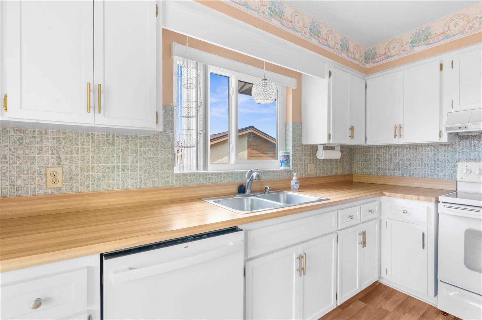3946 LIGHTHOUSE WAY, NEW PORT RICHEY, FL, 34652