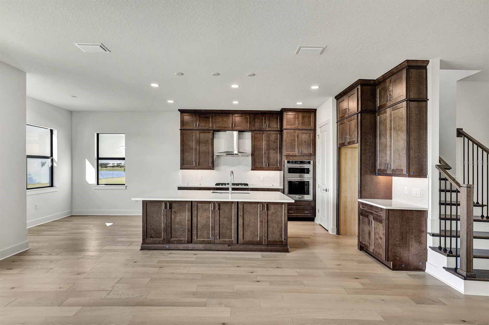 2625 WATERFRONT CIR, SARASOTA, FL, 34240