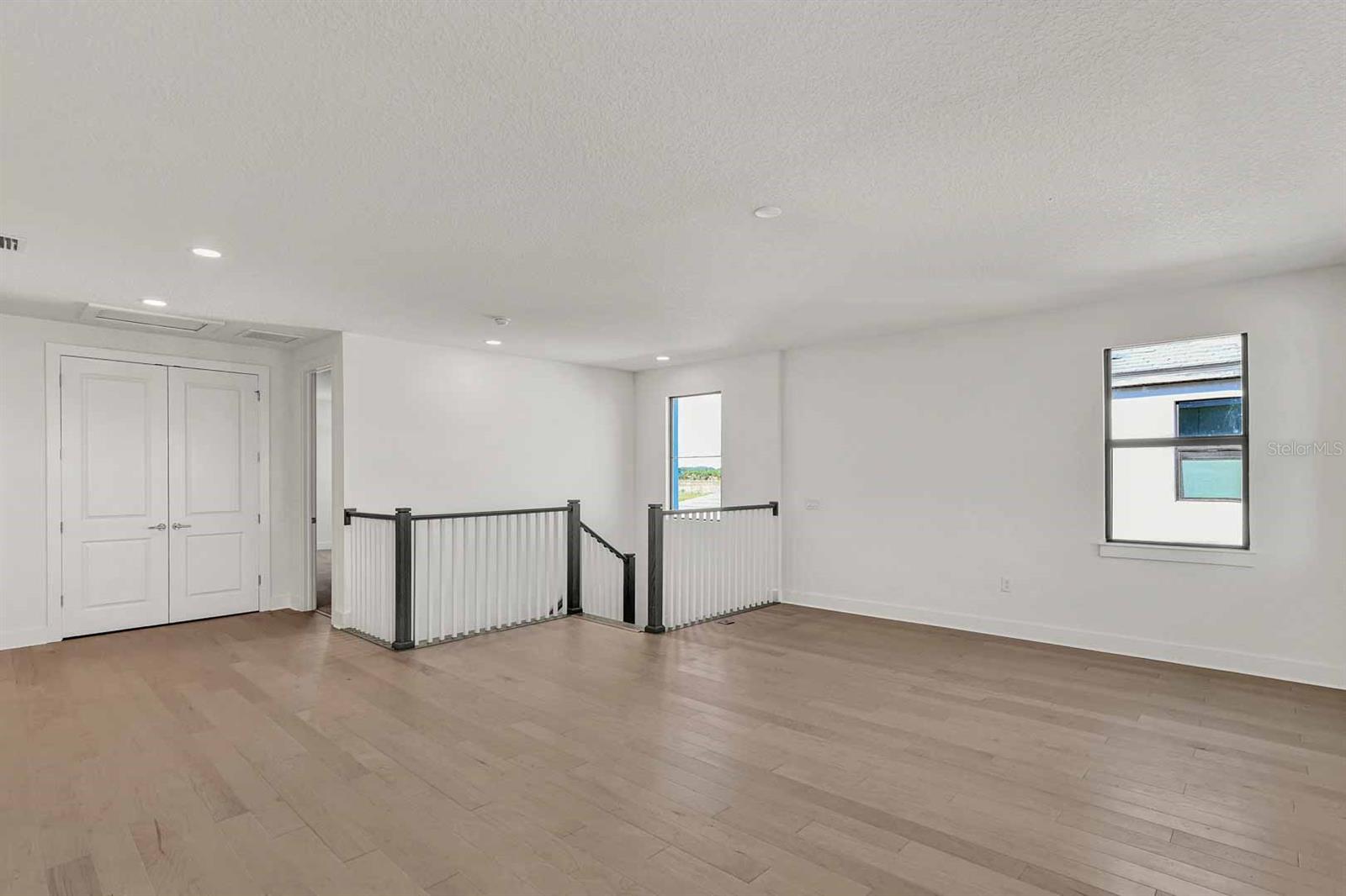 2605 WATERFRONT CIR, SARASOTA, FL, 34240