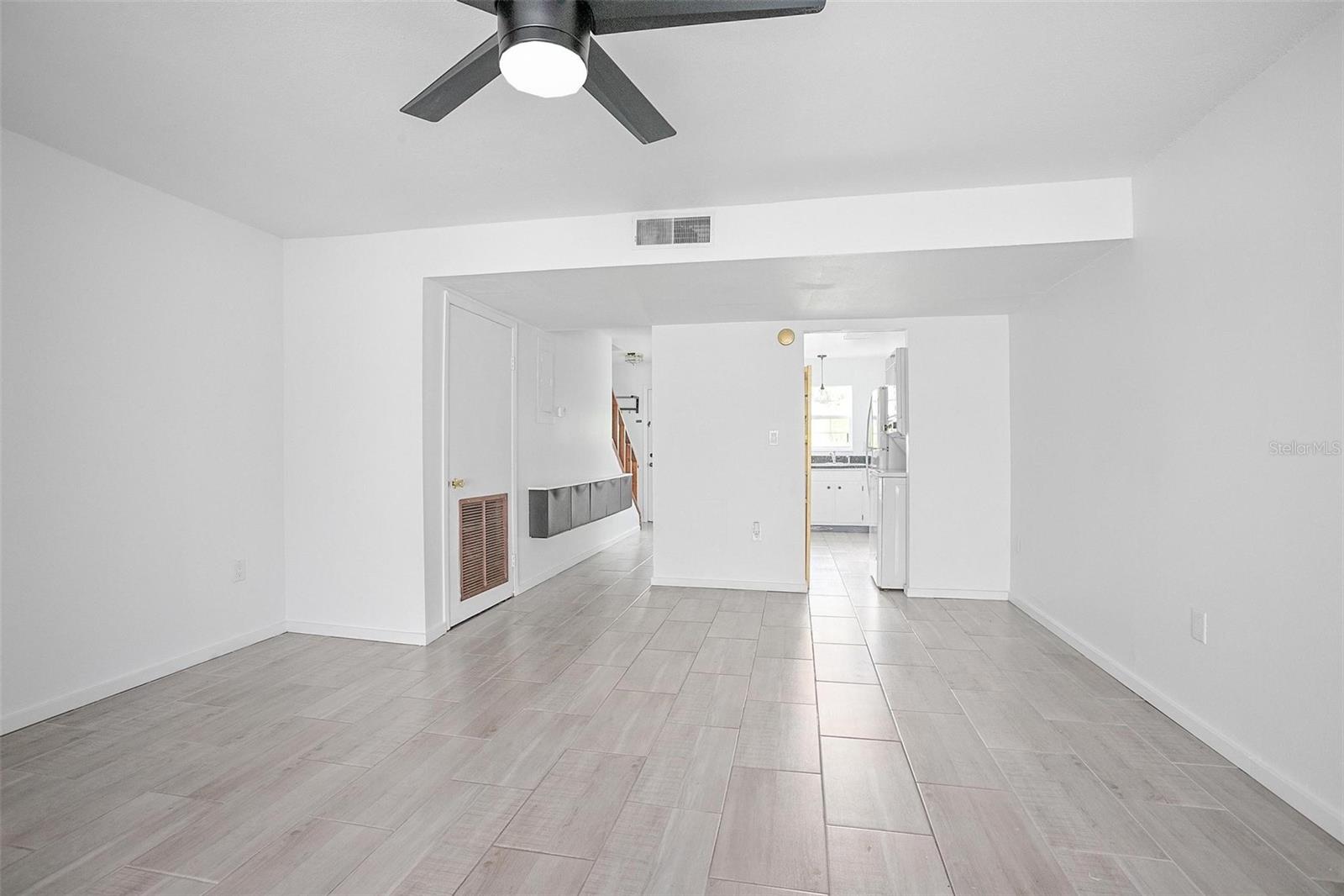 621 W INDIANA AVE #5, DELAND, FL, 32720