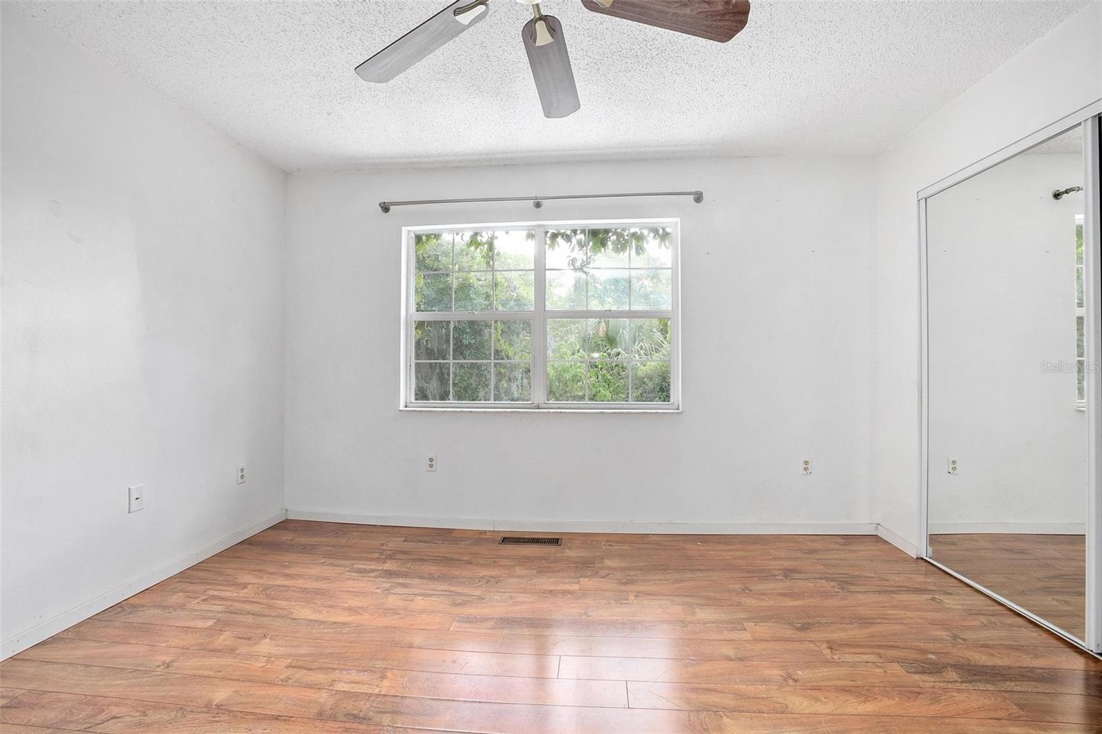 621 W INDIANA AVE #5, DELAND, FL, 32720