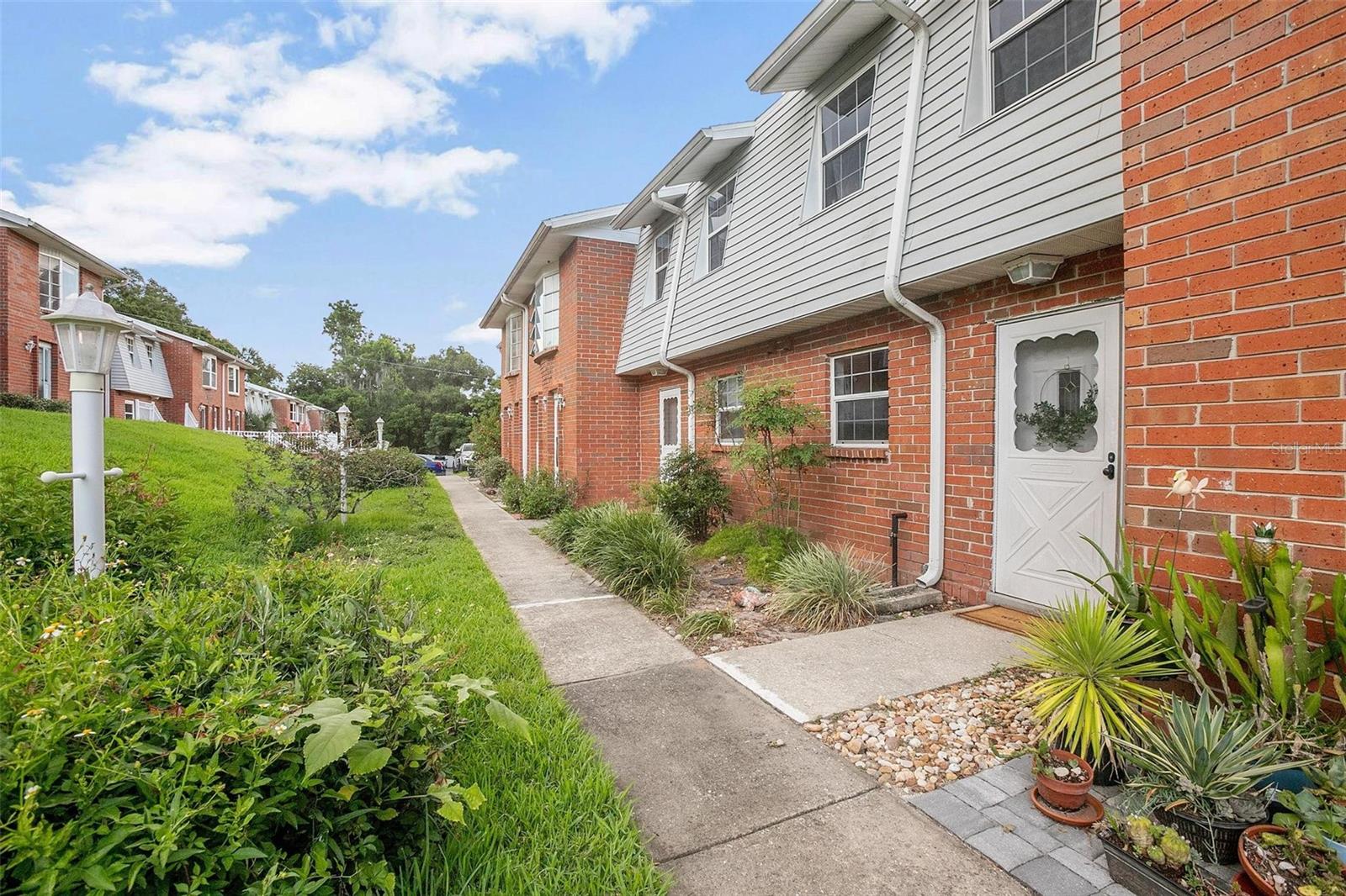 621 W INDIANA AVE #5, DELAND, FL, 32720