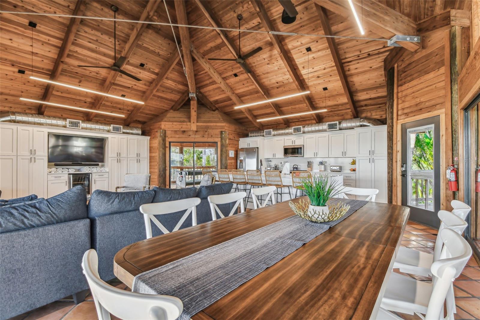 7147 LA LENAIRE DR, LONGBOAT KEY, FL, 34228