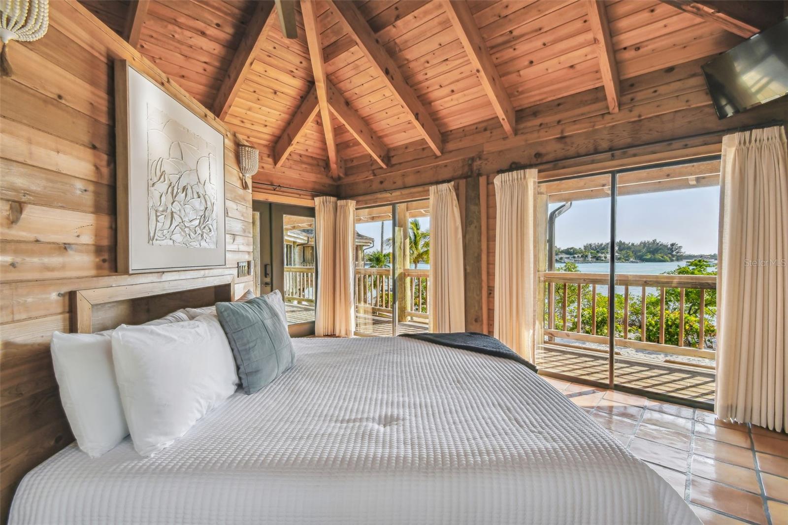 7147 LA LENAIRE DR, LONGBOAT KEY, FL, 34228
