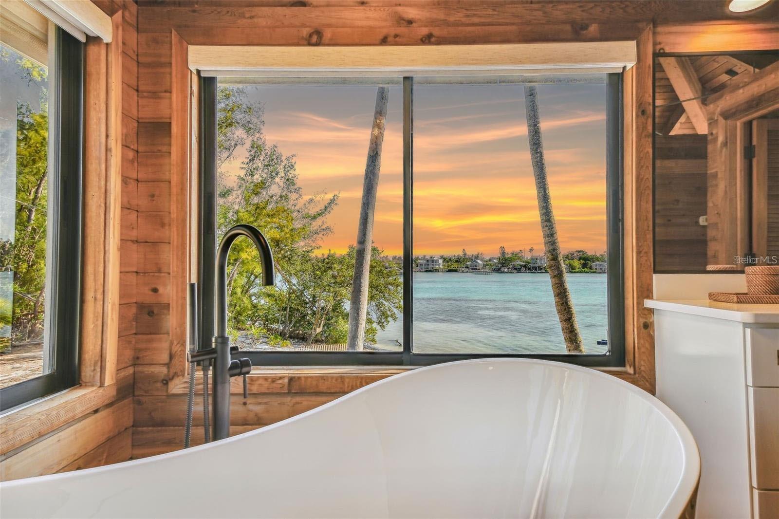7147 LA LENAIRE DR, LONGBOAT KEY, FL, 34228