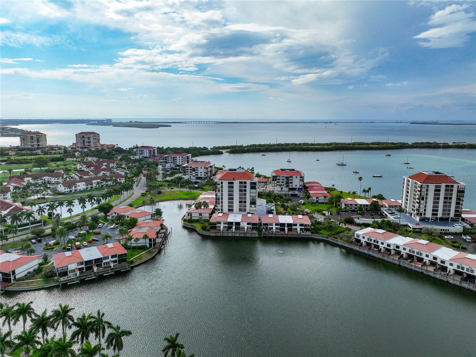 6294 BAHIA DEL MAR CIR #302, ST PETERSBURG, FL, 33715