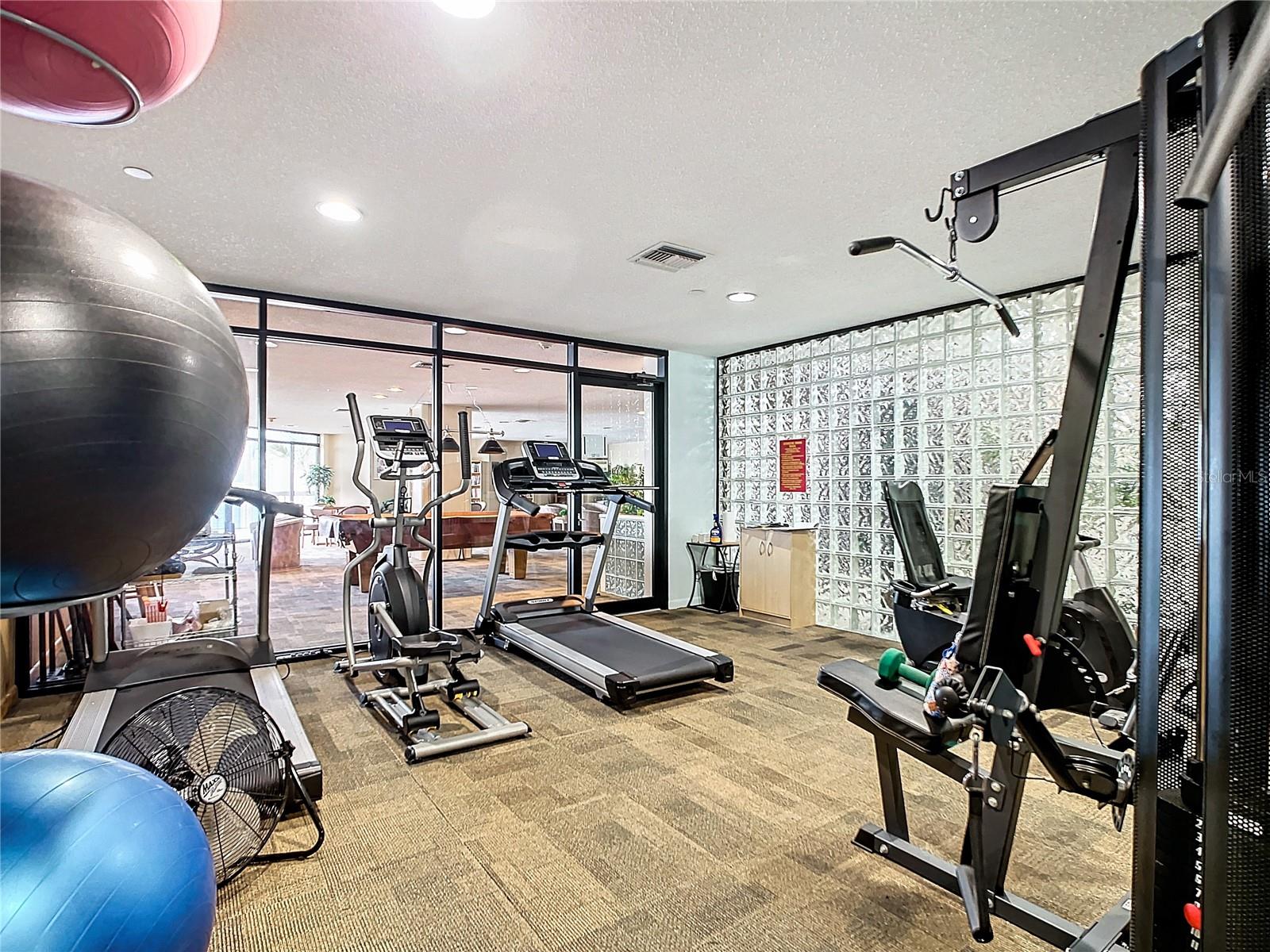 6294 BAHIA DEL MAR CIR #302, ST PETERSBURG, FL, 33715