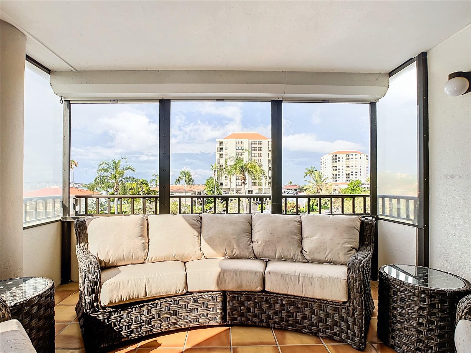 6294 BAHIA DEL MAR CIR #302, ST PETERSBURG, FL, 33715