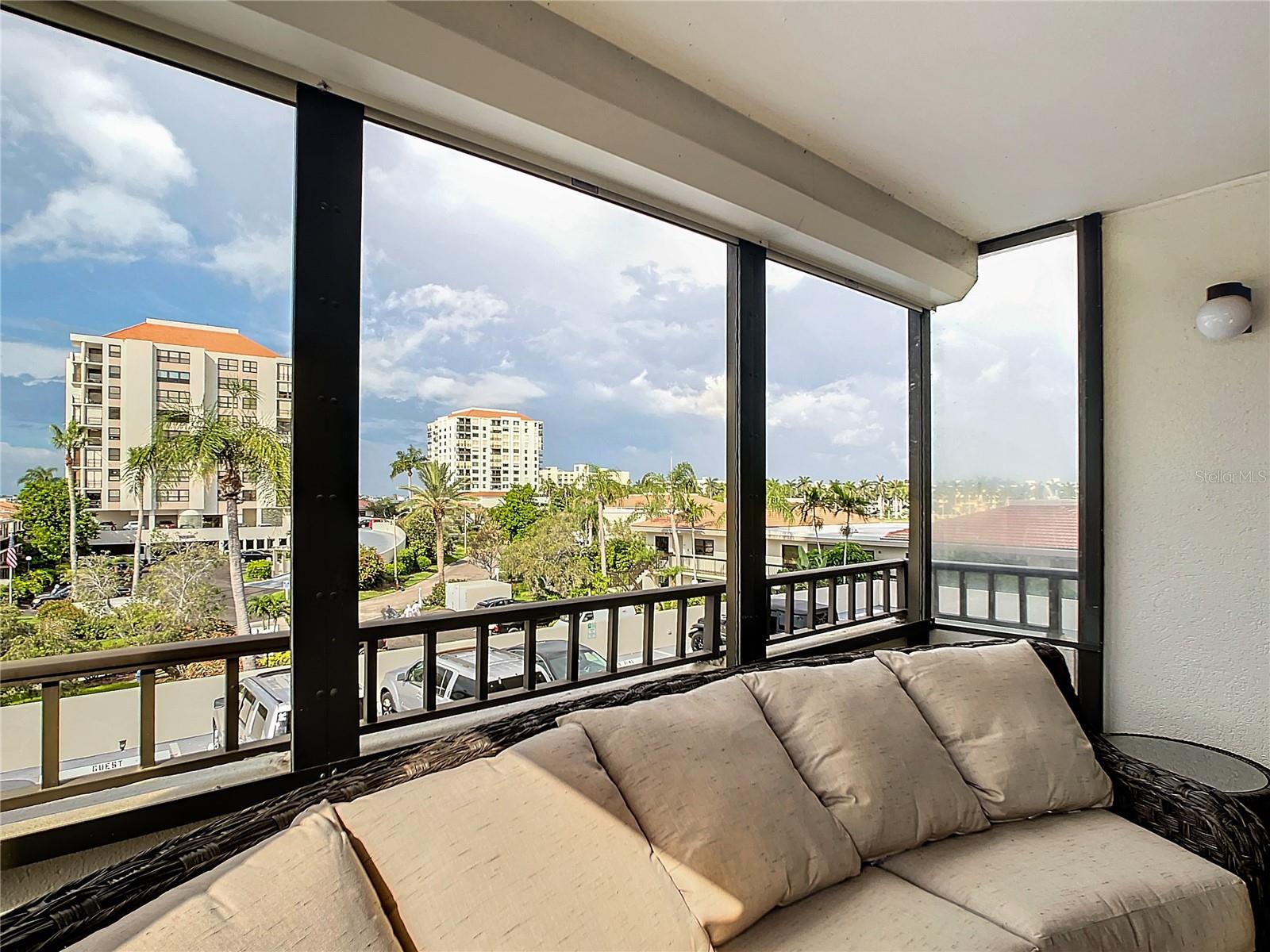 6294 BAHIA DEL MAR CIR #302, ST PETERSBURG, FL, 33715