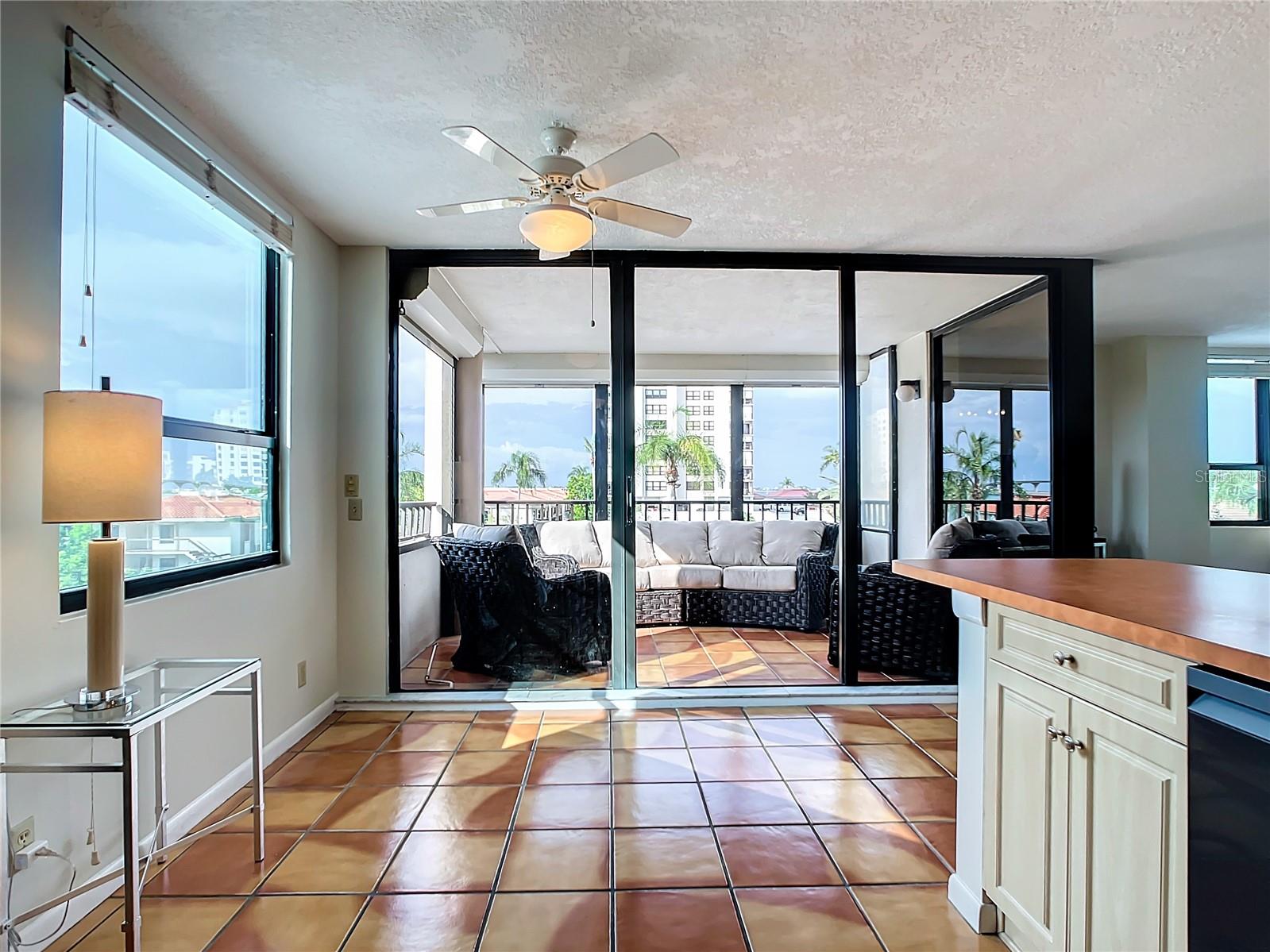 6294 BAHIA DEL MAR CIR #302, ST PETERSBURG, FL, 33715
