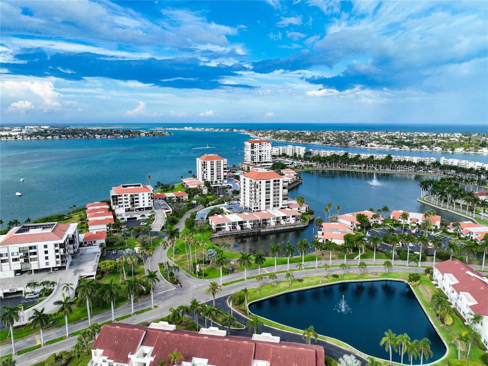 6294 BAHIA DEL MAR CIR #302, ST PETERSBURG, FL, 33715