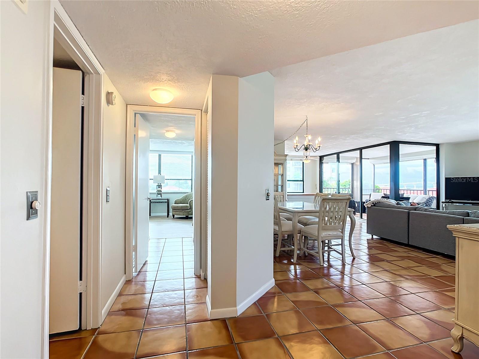 6294 BAHIA DEL MAR CIR #302, ST PETERSBURG, FL, 33715