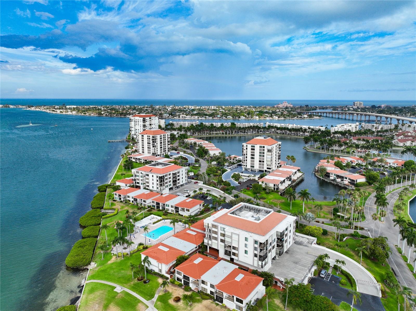 6294 BAHIA DEL MAR CIR #302, ST PETERSBURG, FL, 33715