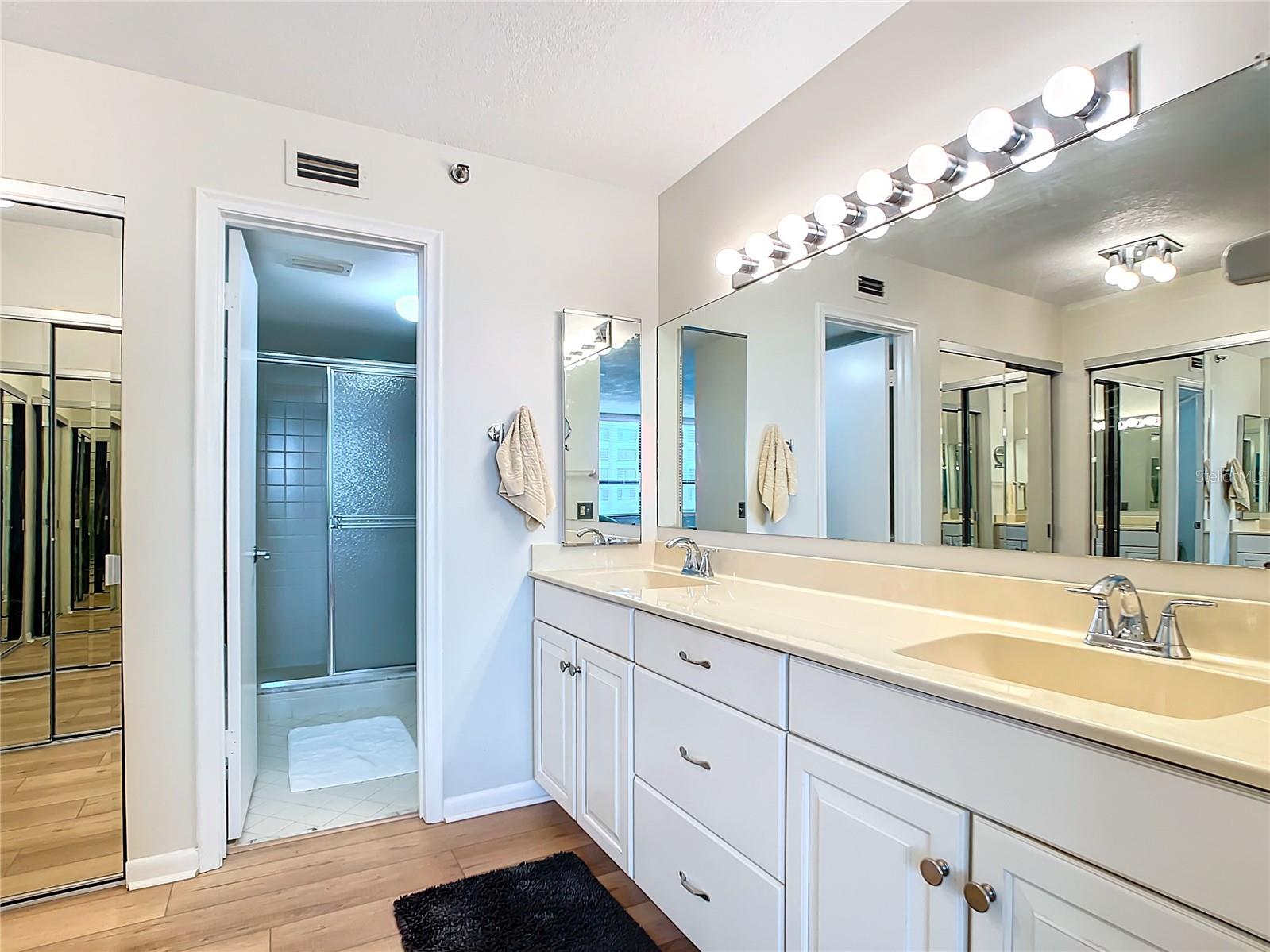 6294 BAHIA DEL MAR CIR #302, ST PETERSBURG, FL, 33715