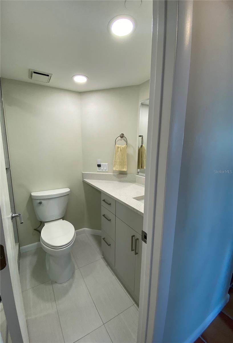 6294 BAHIA DEL MAR CIR #302, ST PETERSBURG, FL, 33715