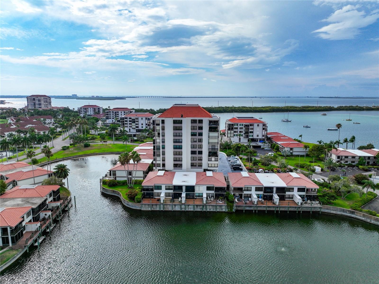 6294 BAHIA DEL MAR CIR #302, ST PETERSBURG, FL, 33715