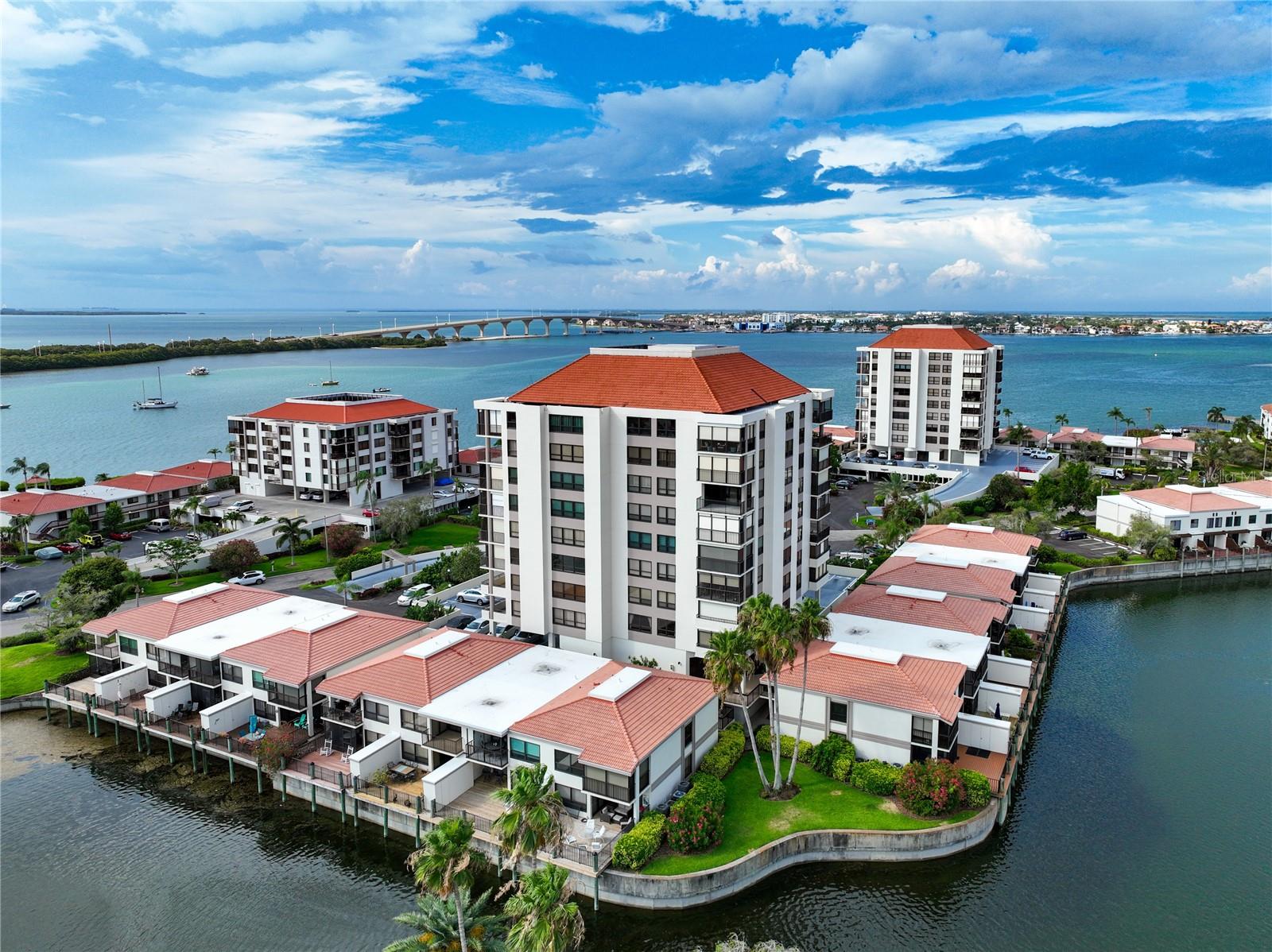 6294 BAHIA DEL MAR CIR #302, ST PETERSBURG, FL, 33715