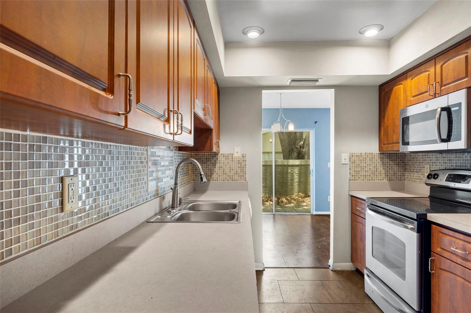 6310 WOODSPRAY LN #6310, TEMPLE TERRACE, FL, 33617