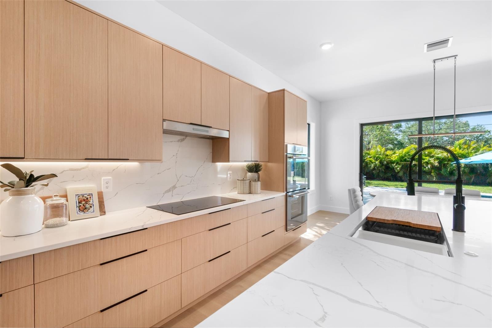 2226 GROVE ST, SARASOTA, FL, 34239