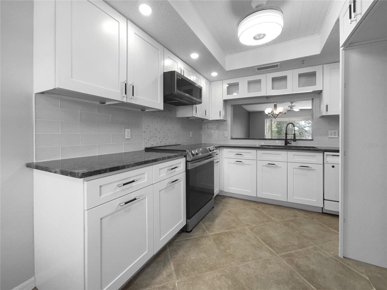 6507 STONE RIVER RD #310, BRADENTON, FL, 34203