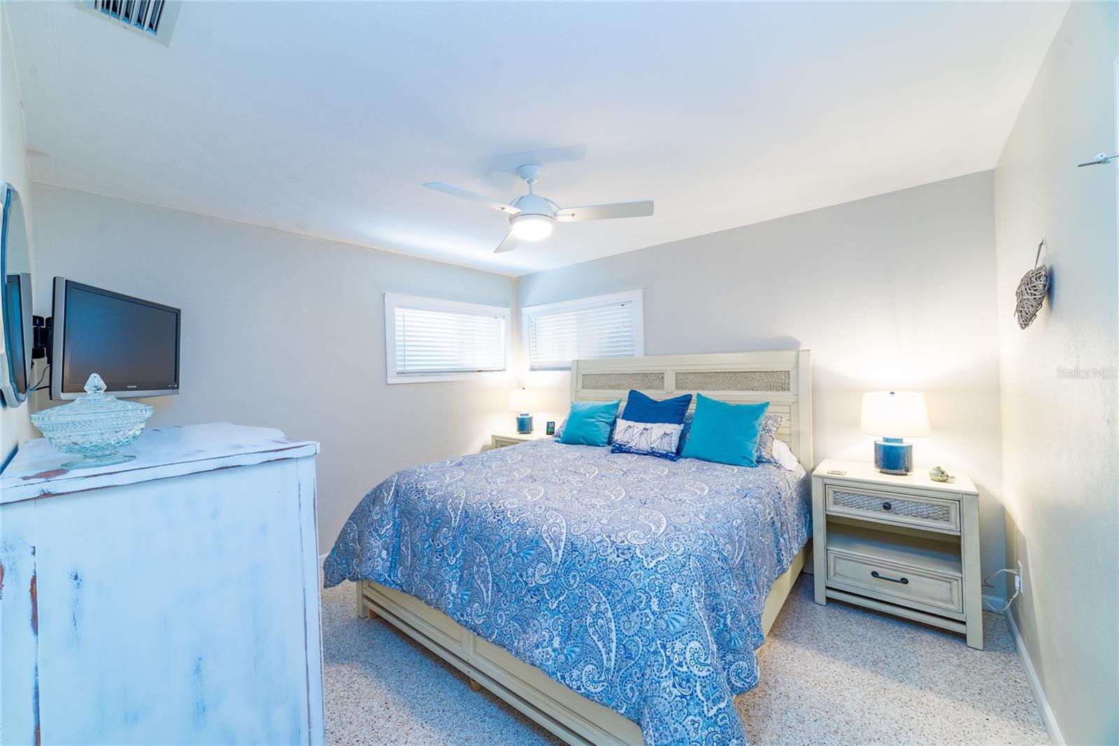 2109 AVENUE B, BRADENTON BEACH, FL, 34217
