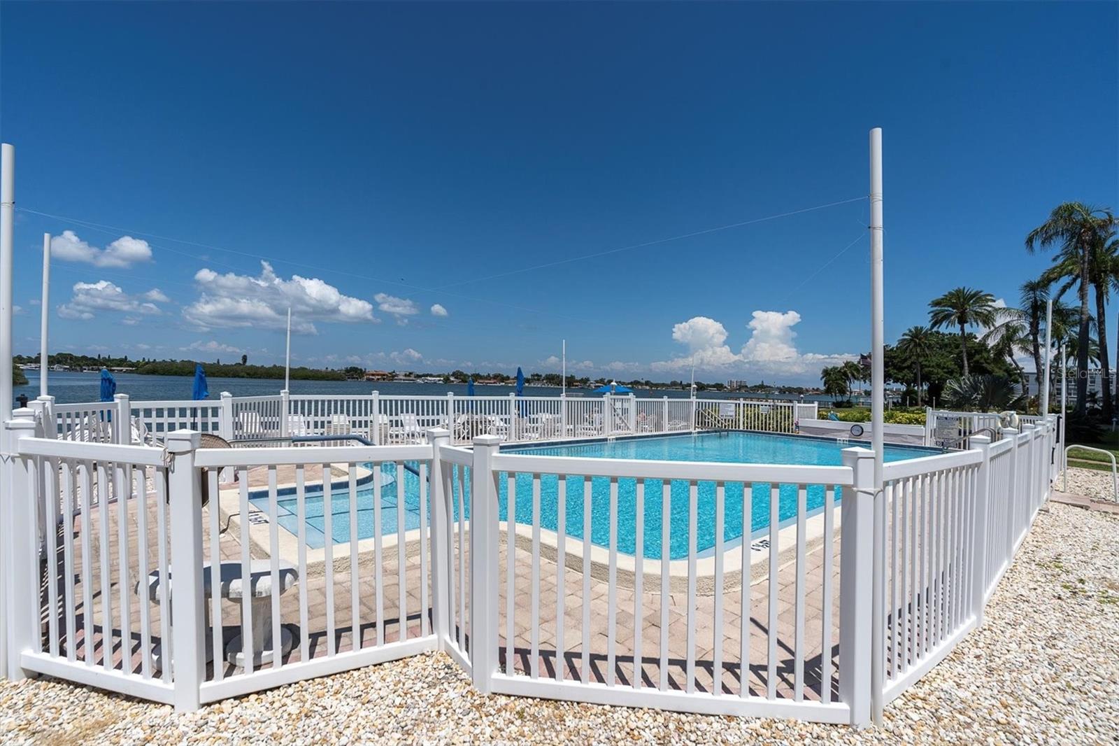1847 SHORE DR S #202, SOUTH PASADENA, FL, 33707