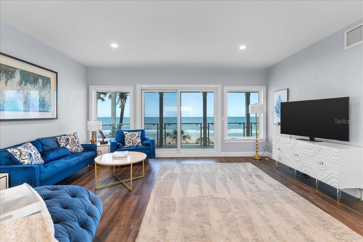 V4936754 Property Photo