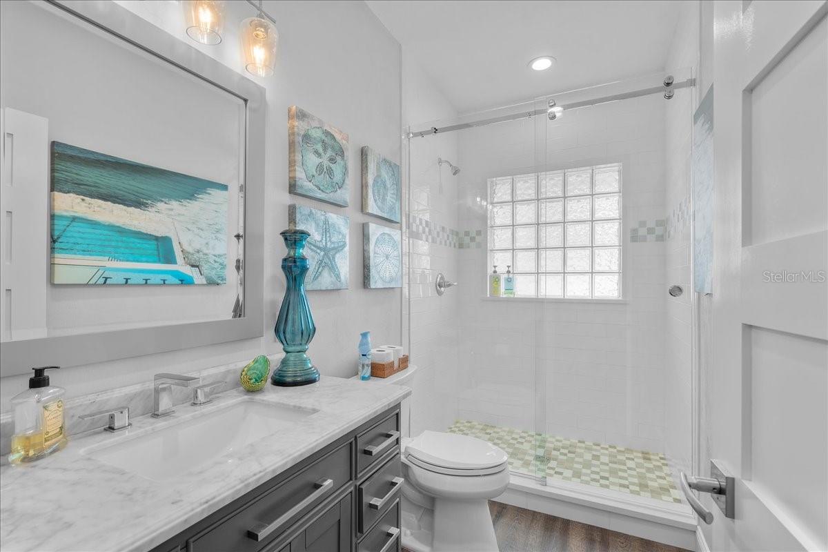 V4936754 Property Photo