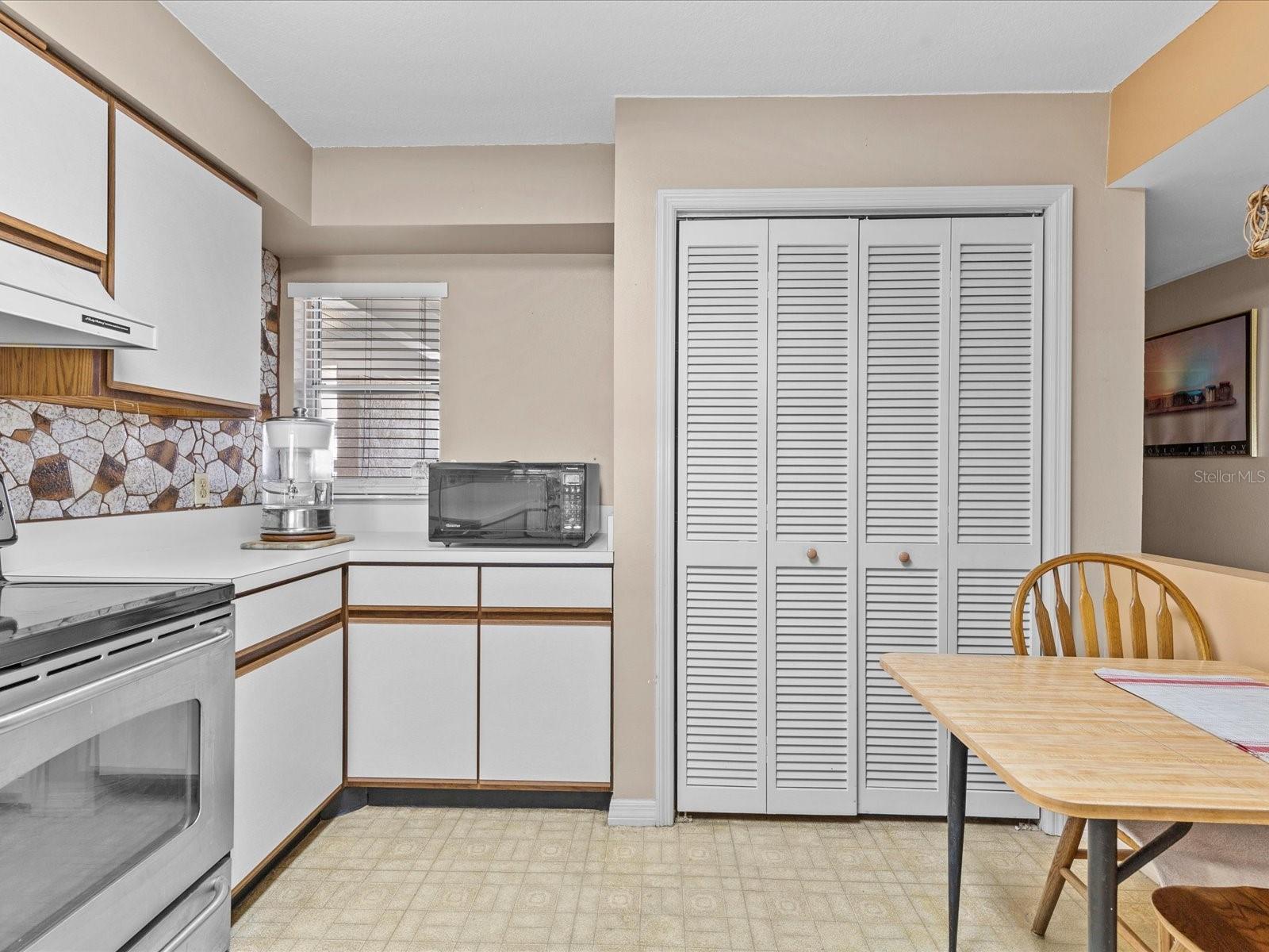 5537 SEA FOREST DR #307, NEW PORT RICHEY, FL, 34652