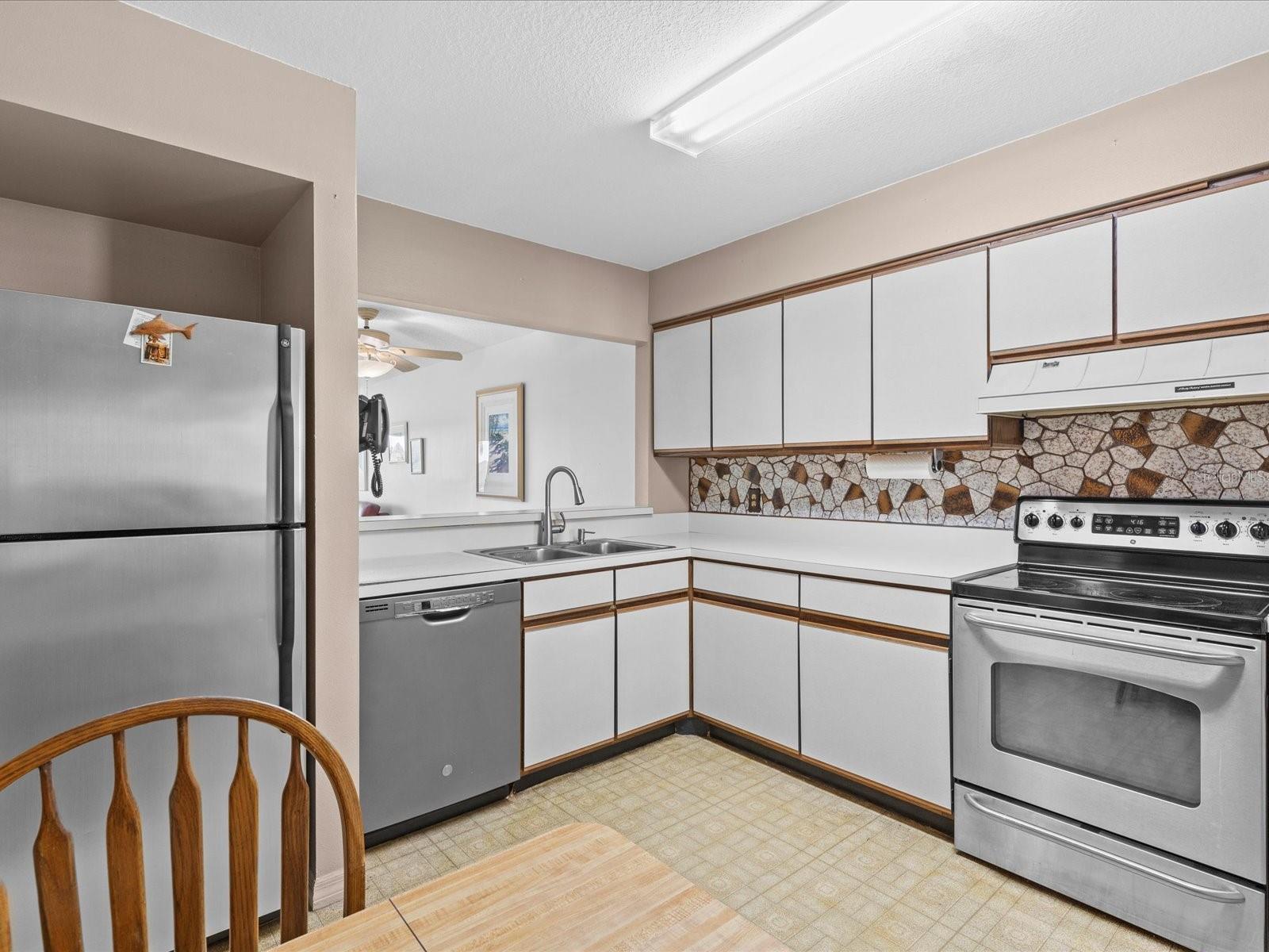 5537 SEA FOREST DR #307, NEW PORT RICHEY, FL, 34652
