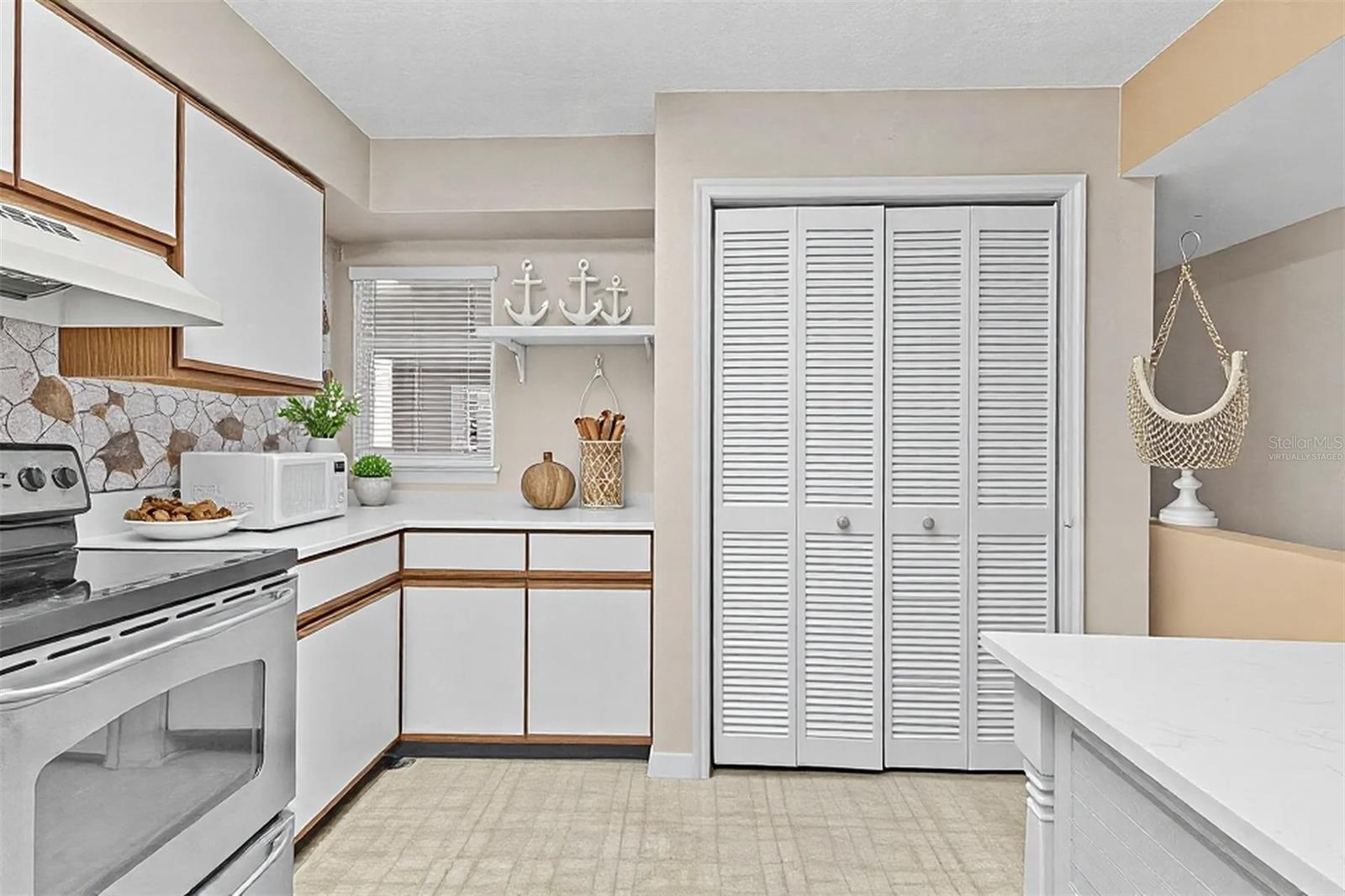 5537 SEA FOREST DR #307, NEW PORT RICHEY, FL, 34652