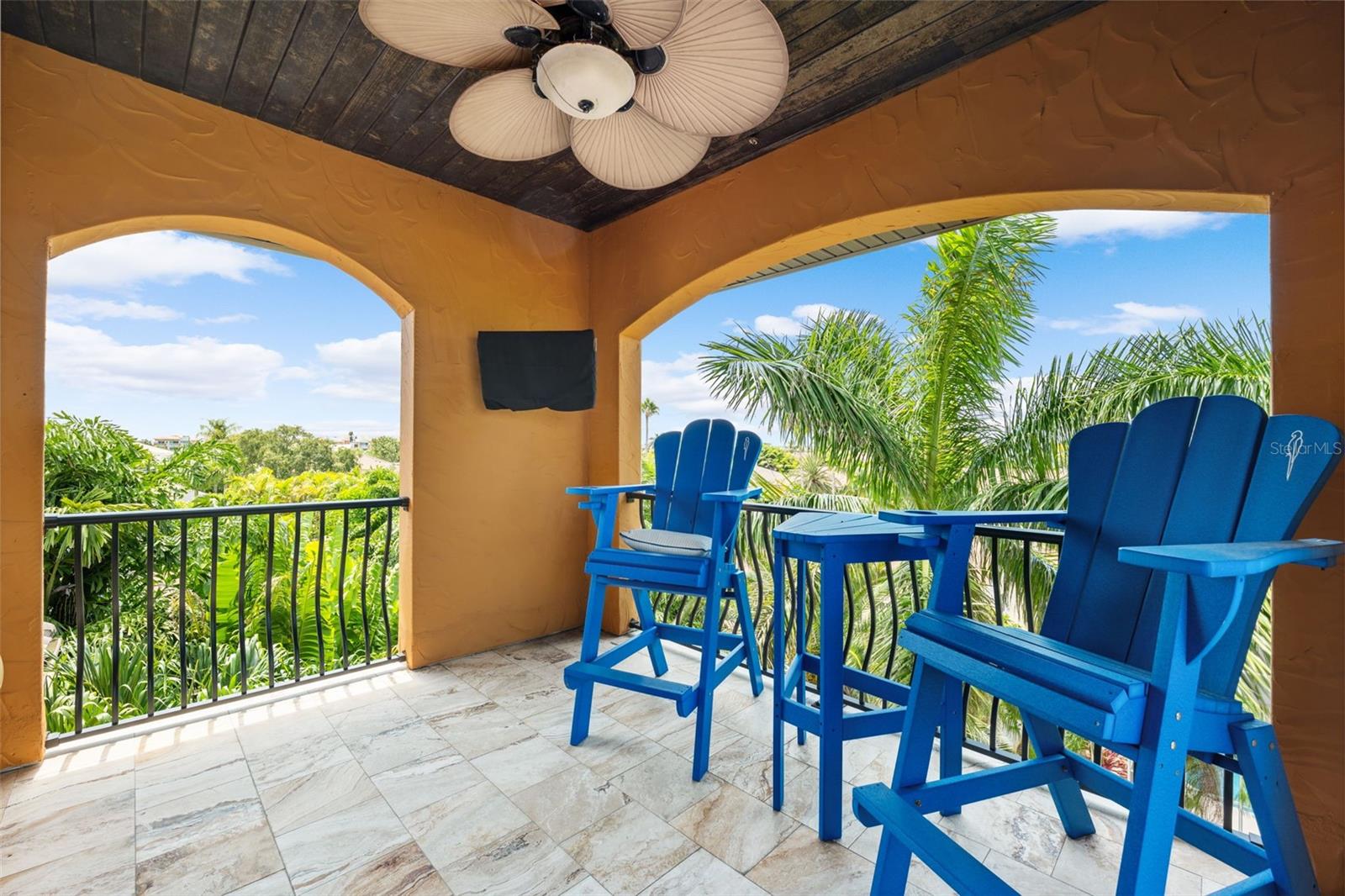 Your tropical paradise awaits!