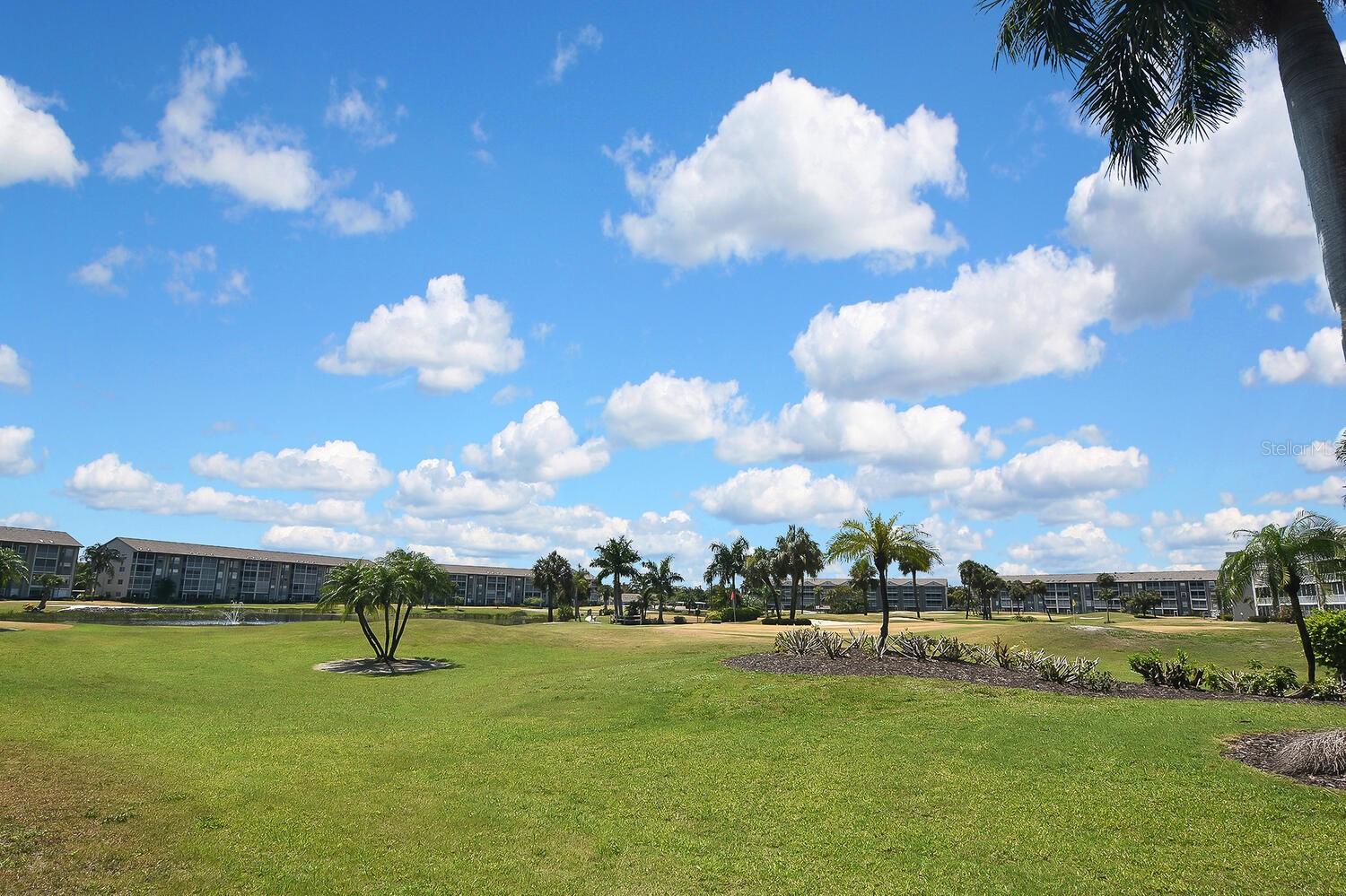 14961 HOLE IN 1 CIR #105, FORT MYERS, FL, 33919