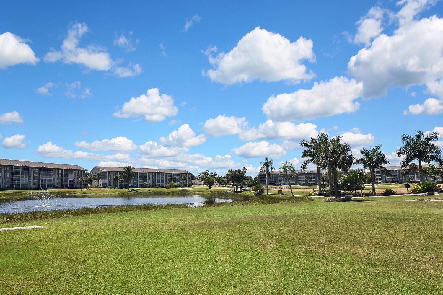 14961 HOLE IN 1 CIR #105, FORT MYERS, FL, 33919