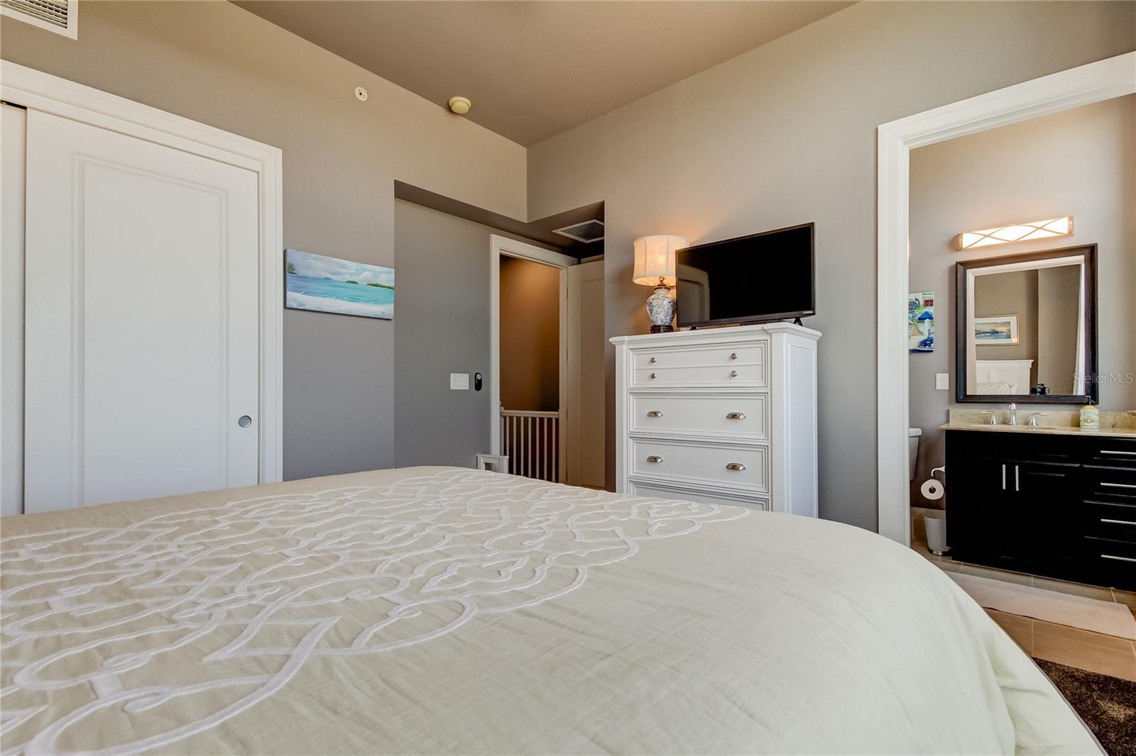 331 CLEVELAND ST #317, CLEARWATER, FL, 33755