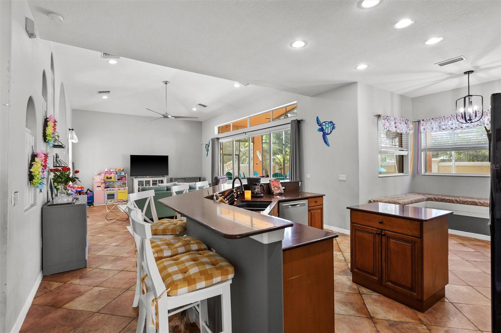 3823 65TH AVE E, SARASOTA, FL, 34243