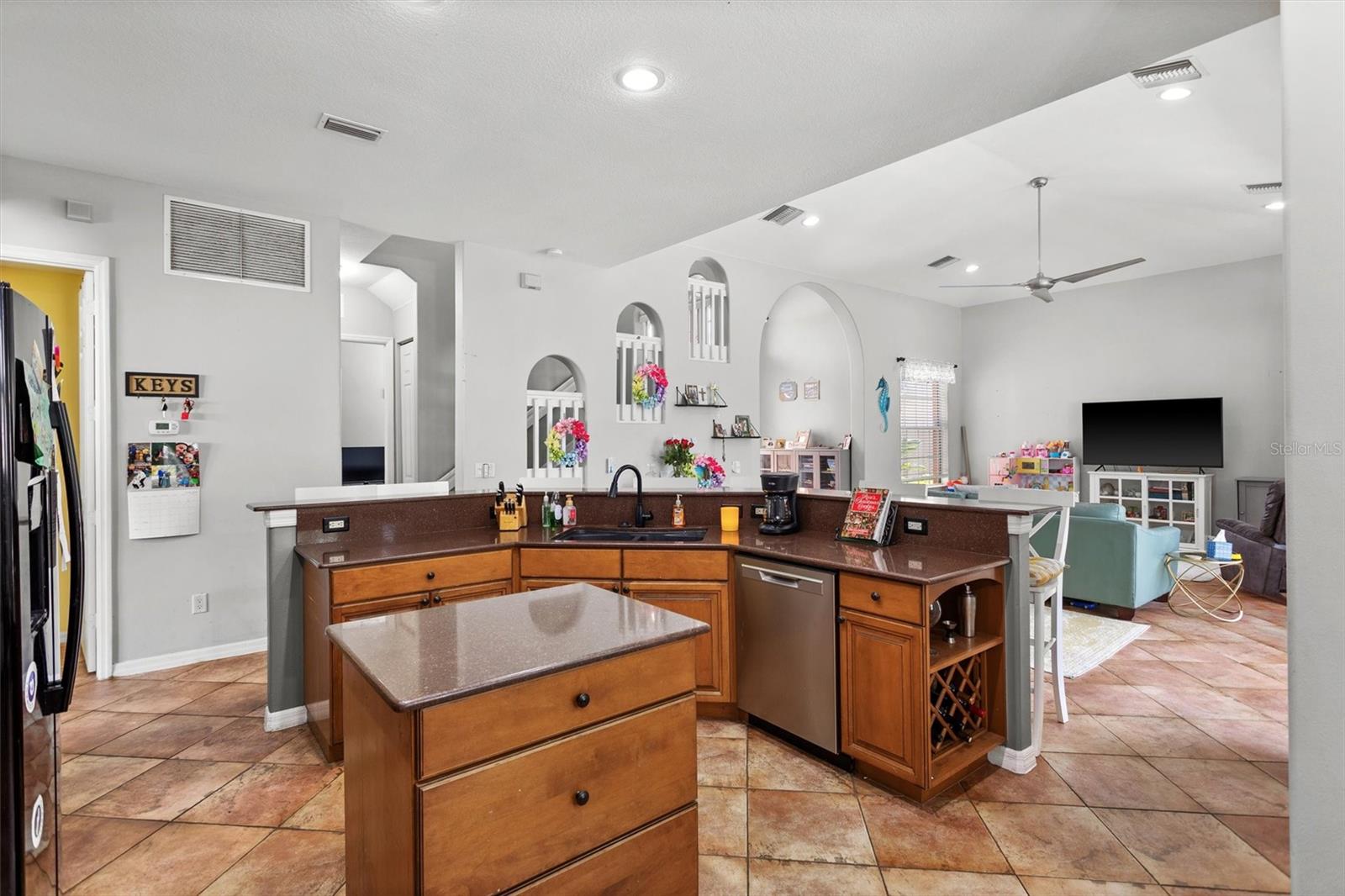 3823 65TH AVE E, SARASOTA, FL, 34243