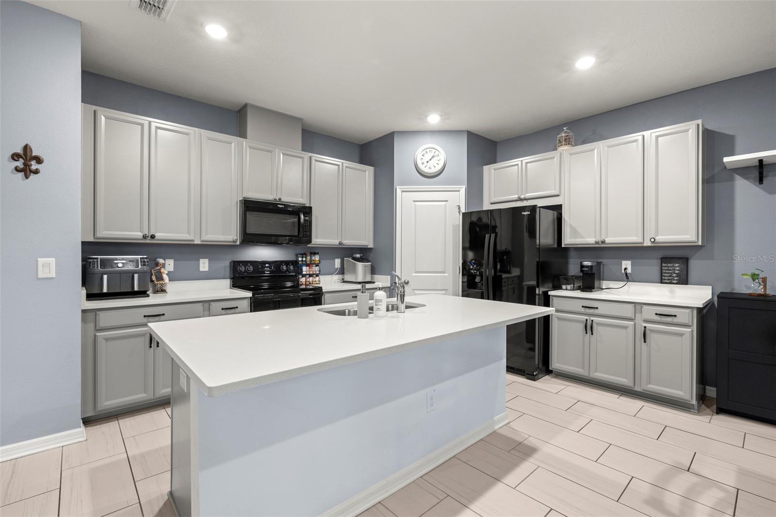 7611 ASHCROFT DR, WESLEY CHAPEL, FL, 33545