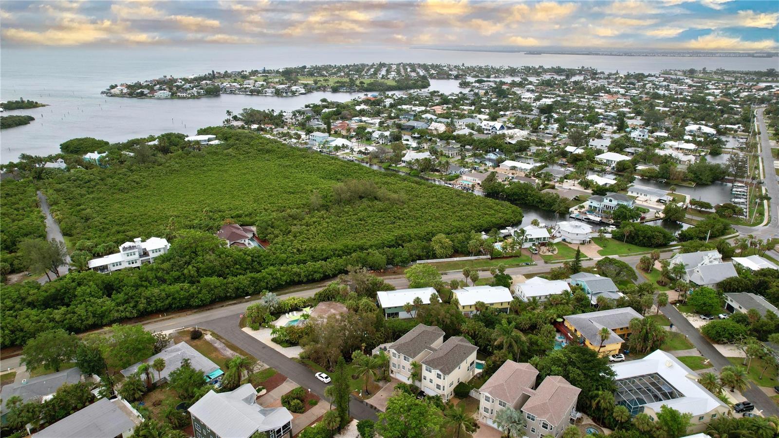 219 81ST ST, HOLMES BEACH, FL, 34217