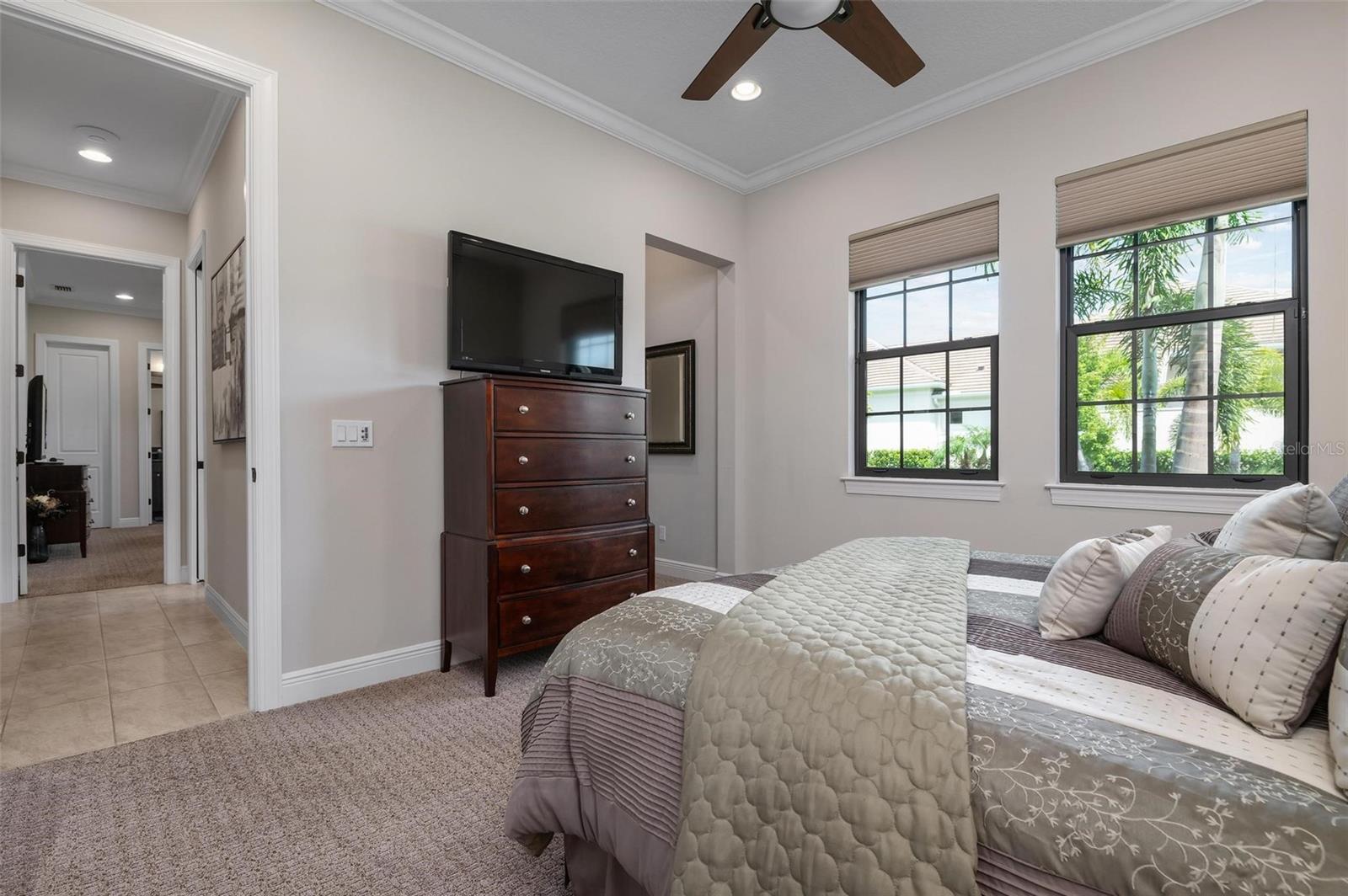 8480 LINDRICK LN, BRADENTON, FL, 34202